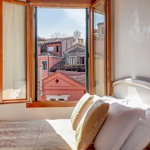 https://nikki-house.hotelinveneto.com
